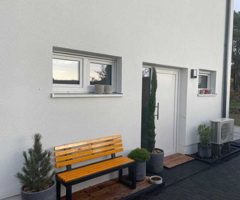 Modernes Ferienhaus Mit 3 Schlafzimmern In Der Naehe Vom Scharmuetzelsee เวนดิสช์รีทซ์ ภายนอก รูปภาพ